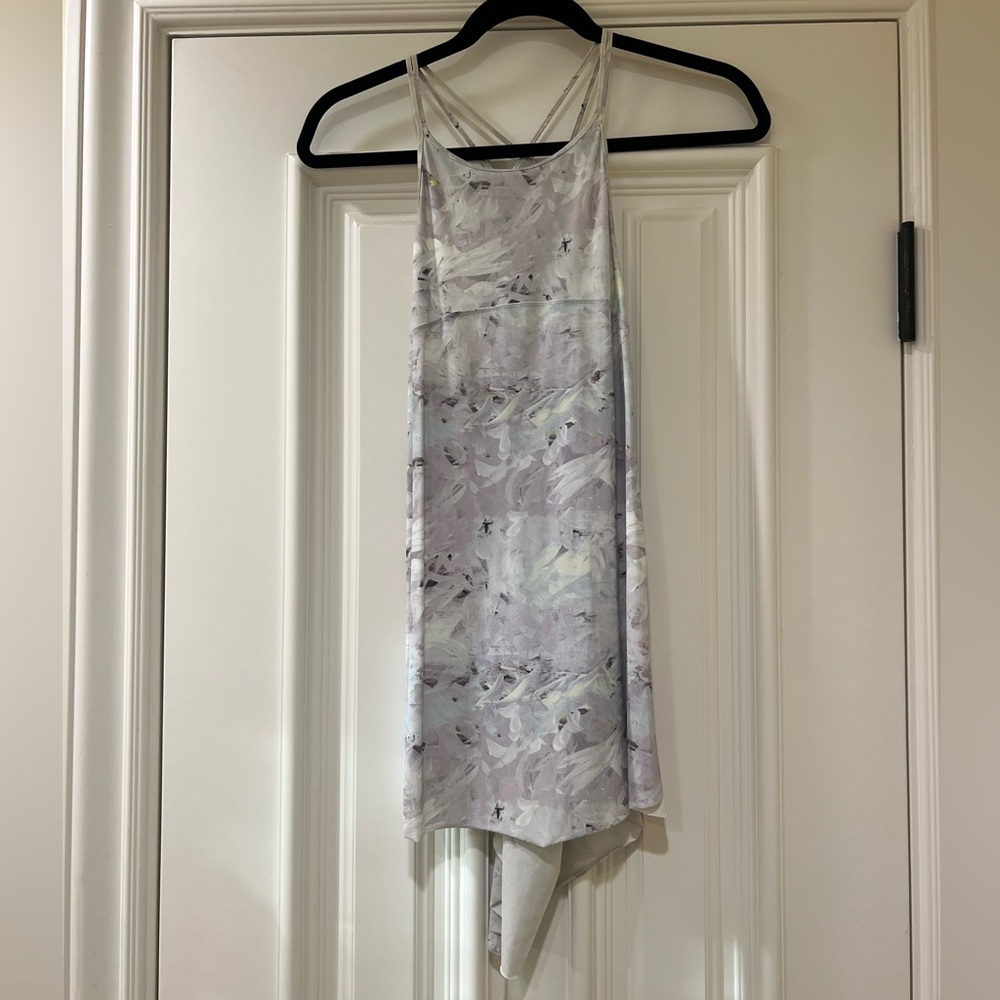 Lululemon water: sea me run singlet